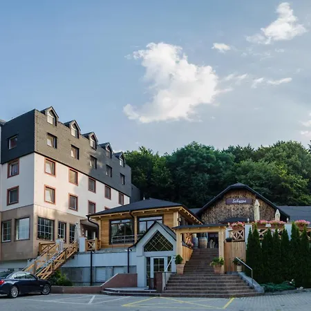 Hotel West-3